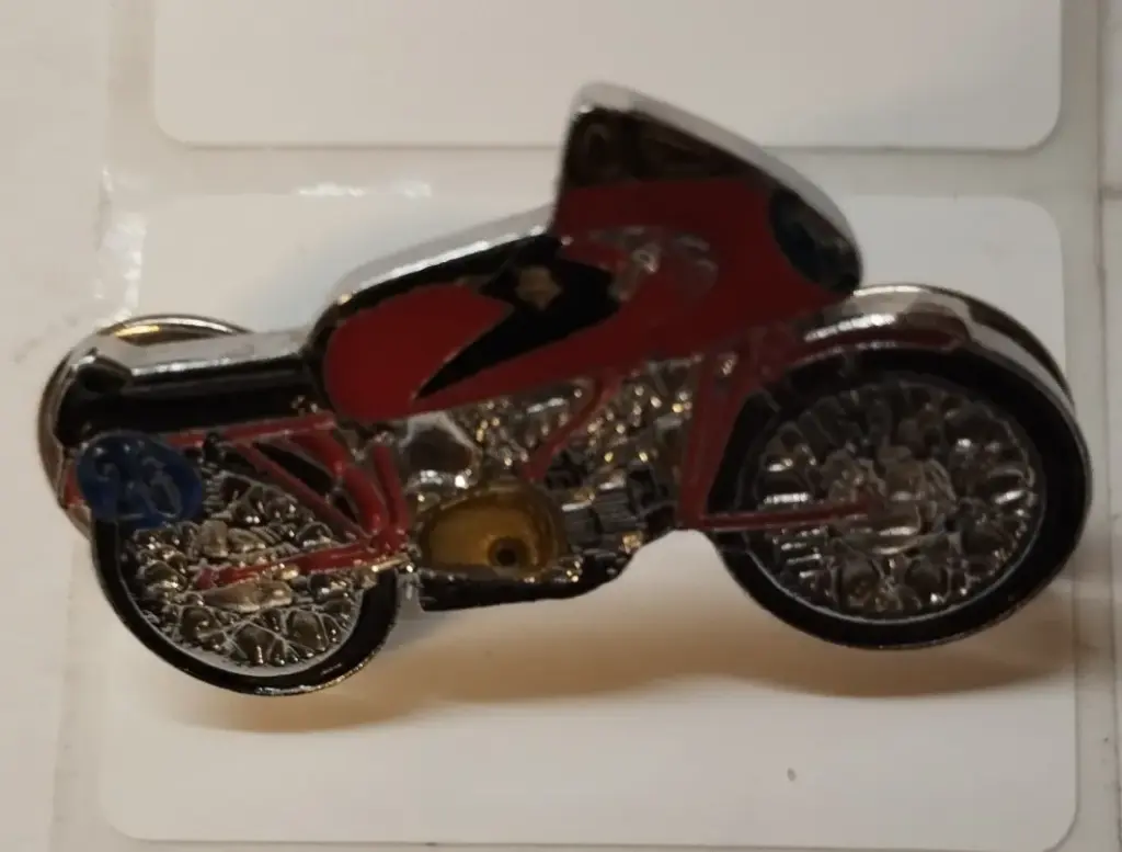 [20/01M] 20/01M Pin's Moto Rumi