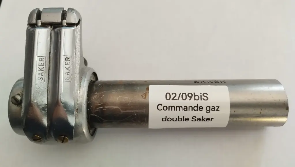 [02/09biS] 02/09biS Commande de gaz double Saker